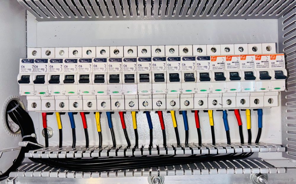 Distribution board wiring